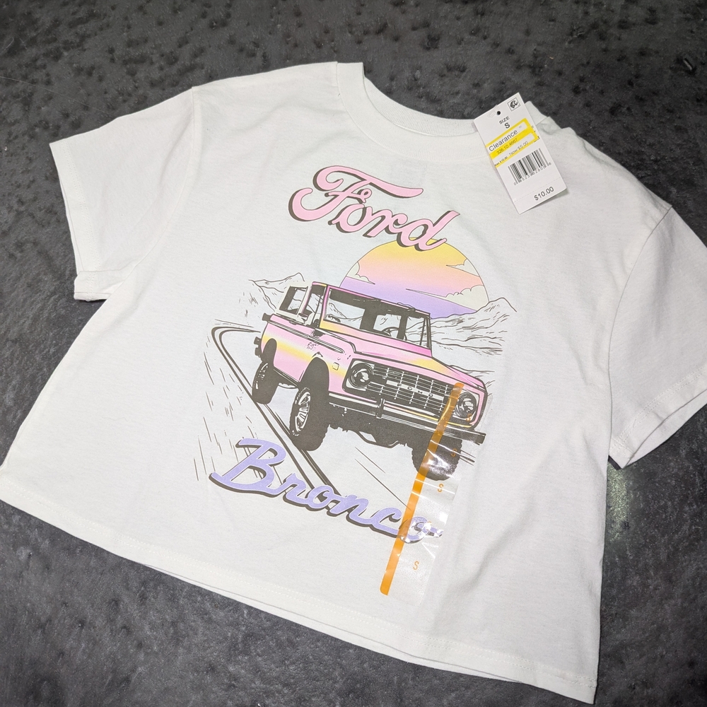 Hybrid Apparel White and Pink Crop Top with Vintage Graphic